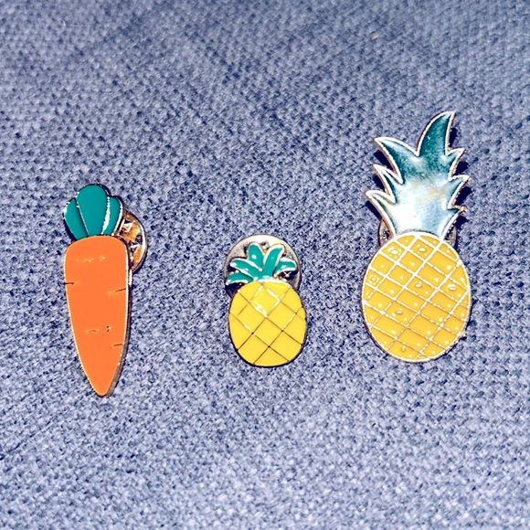 Kawai  set of 3 enamel pins for backpacks or jackets - Picture 1 of 2